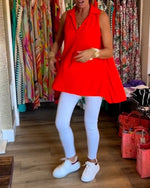 Ärmelloses Oberteil mit Rüschen und Revers