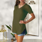 Lässiges Tee mit einfarbigem V-Ausschnitt und geschwungenem Saum Packs