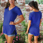 Lässiges Tee mit einfarbigem V-Ausschnitt und geschwungenem Saum Packs