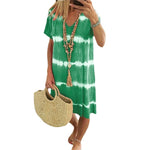 Kurzärmliges, lockeres T-Shirt-Kleid mit Batikmuster und Streifenmuster