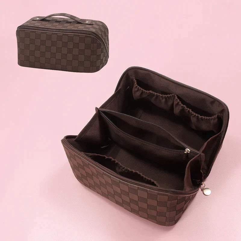 Kosmetiktasche im Retro-Karo
