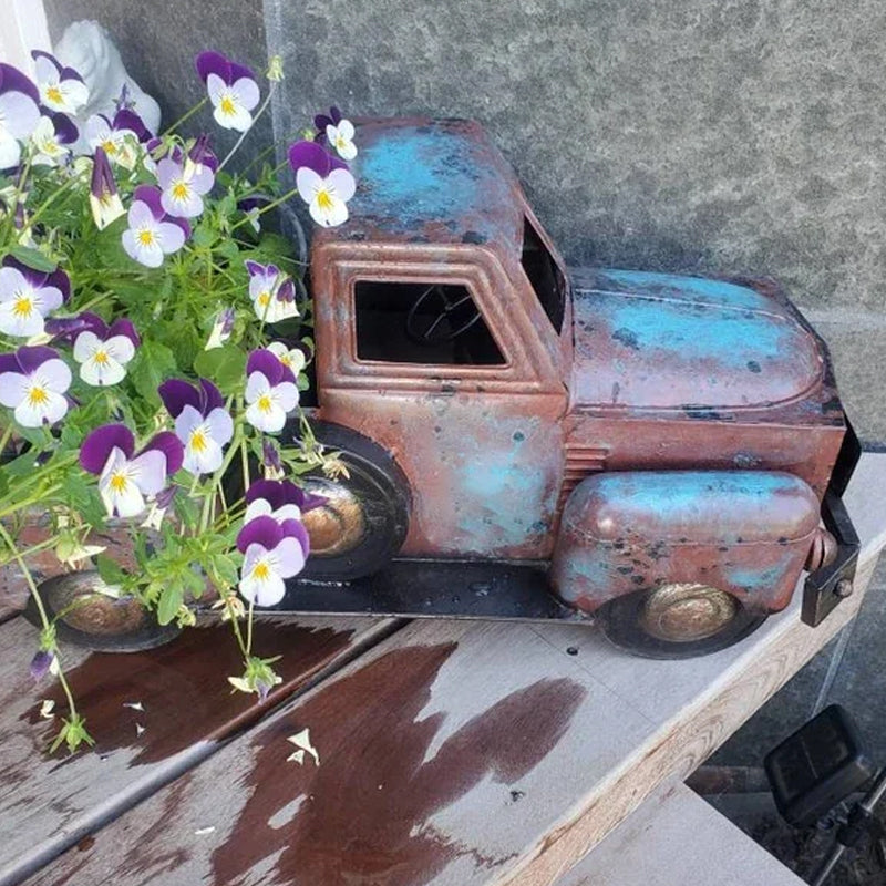Frühling Sommer großer rustikaler Bauernwagen