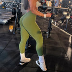 Gym-Leggings mit V-Rücken
