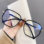 Stylische Anti-Blaulicht-Brille zum Abnehmen