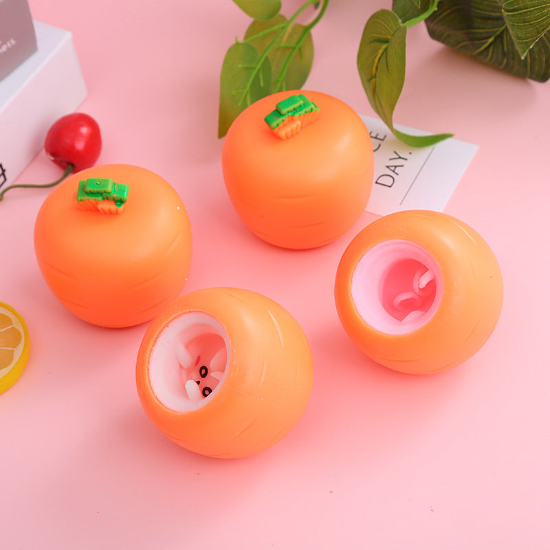 Karottenhäschen Quetschspielzeug