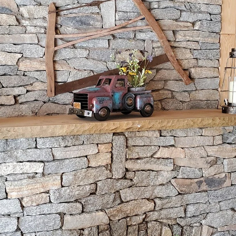 Frühling Sommer großer rustikaler Bauernwagen