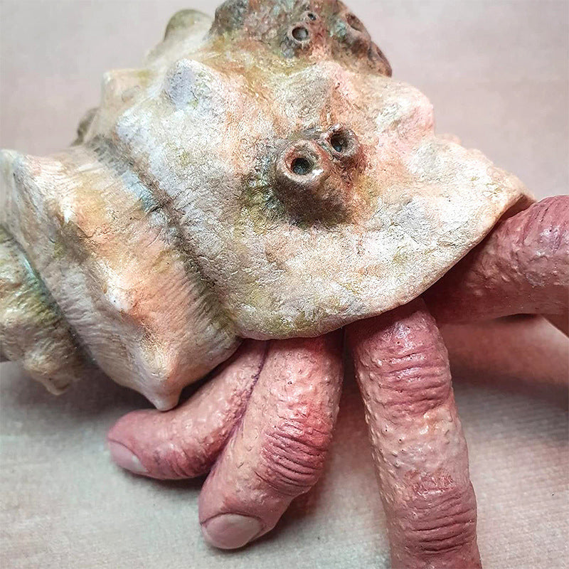 Finger-Parasit Krabbe Skulptur aus Kunstharz