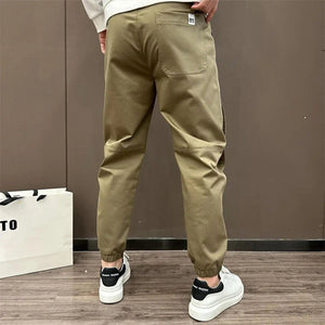 Lässige Knopfhose für Herren
