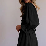 Kleid mit Rüschen und Laternenärmeln