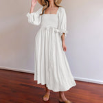 Kleid mit Rüschen und Laternenärmeln